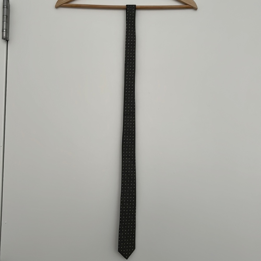 Paul & Joe tie, black/grey/white, 100% silk, like new